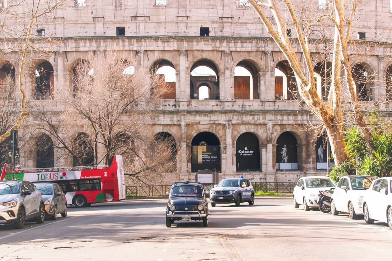 Arcos del Coliseo de Roma